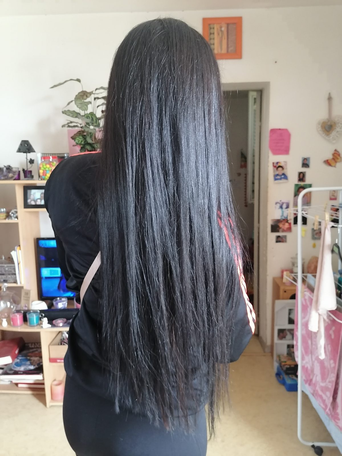 Cheveux longs coiffés au salon Infini'tif